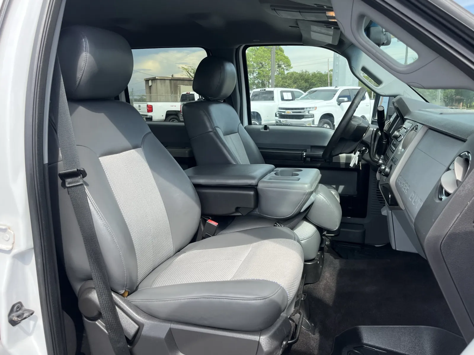 Ford F-250 photo 23