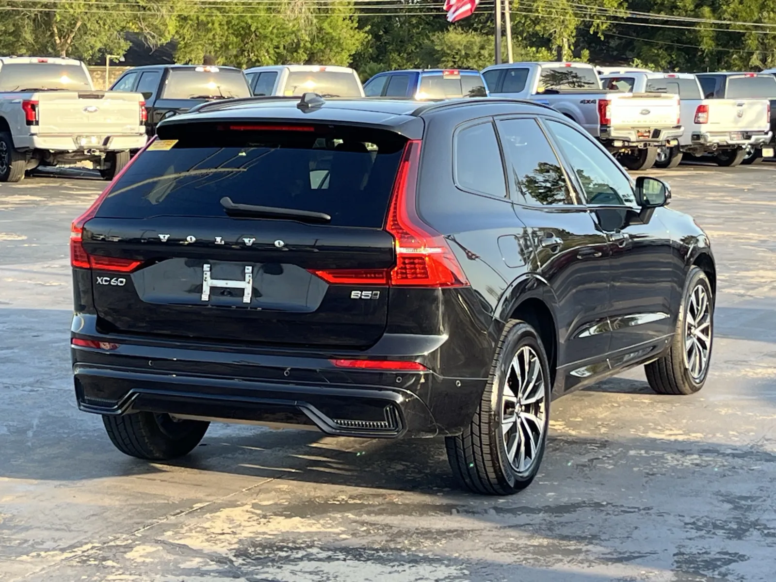 Volvo XC60 photo 9