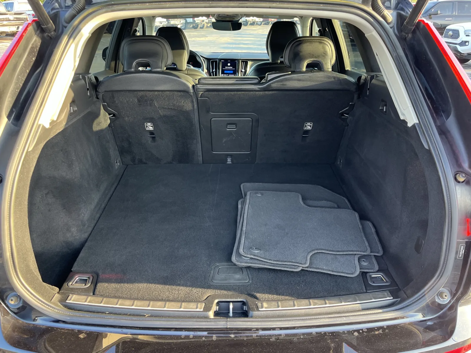 Volvo XC60 photo 13