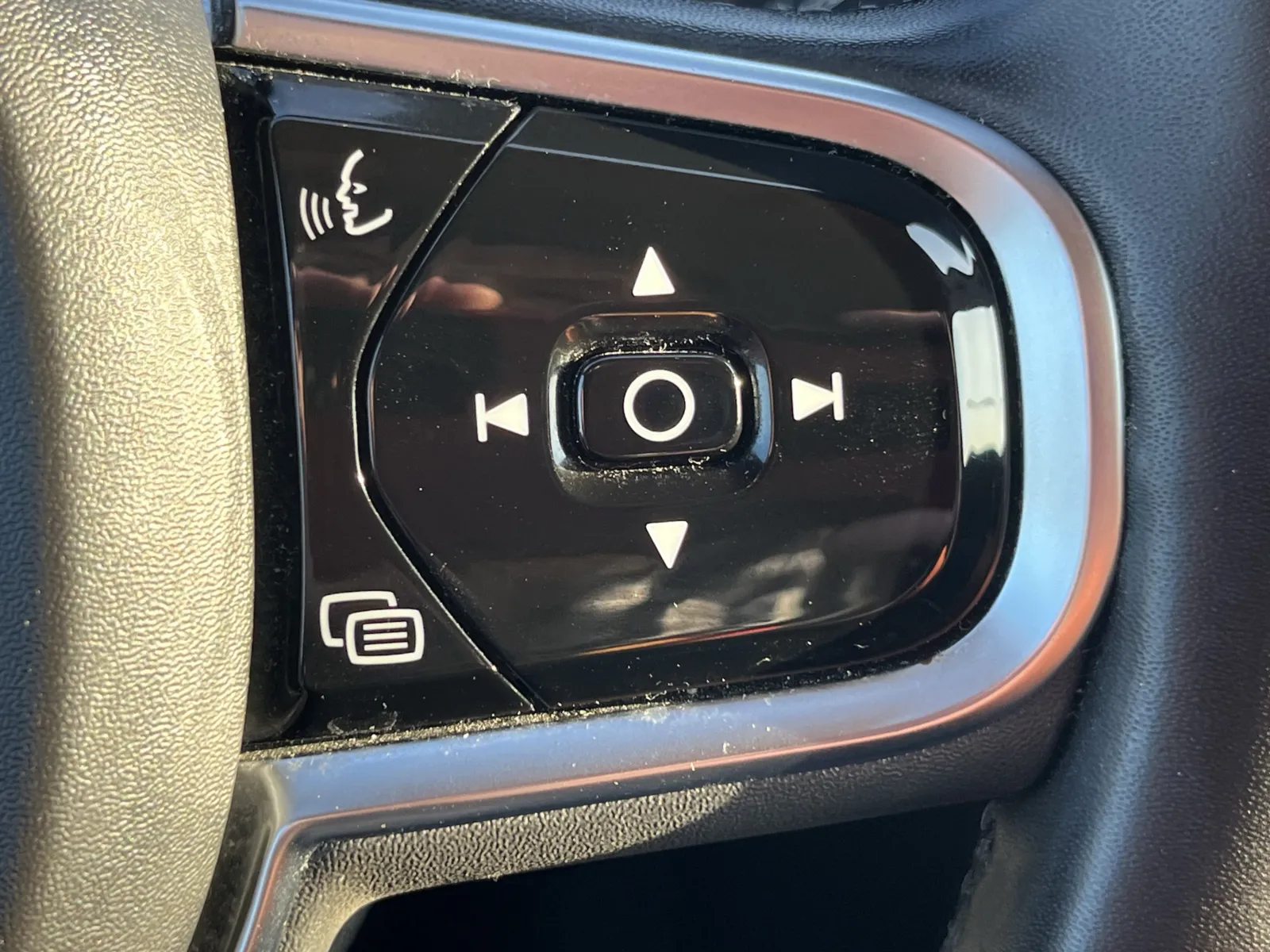 Volvo XC60 photo 21