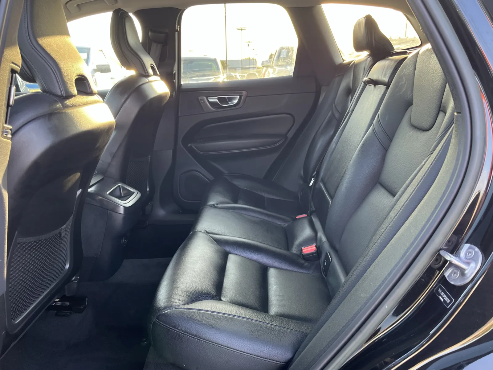 Volvo XC60 photo 30