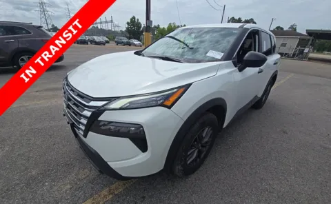 White 2024 Nissan Rogue S for sale in Alvin, TX