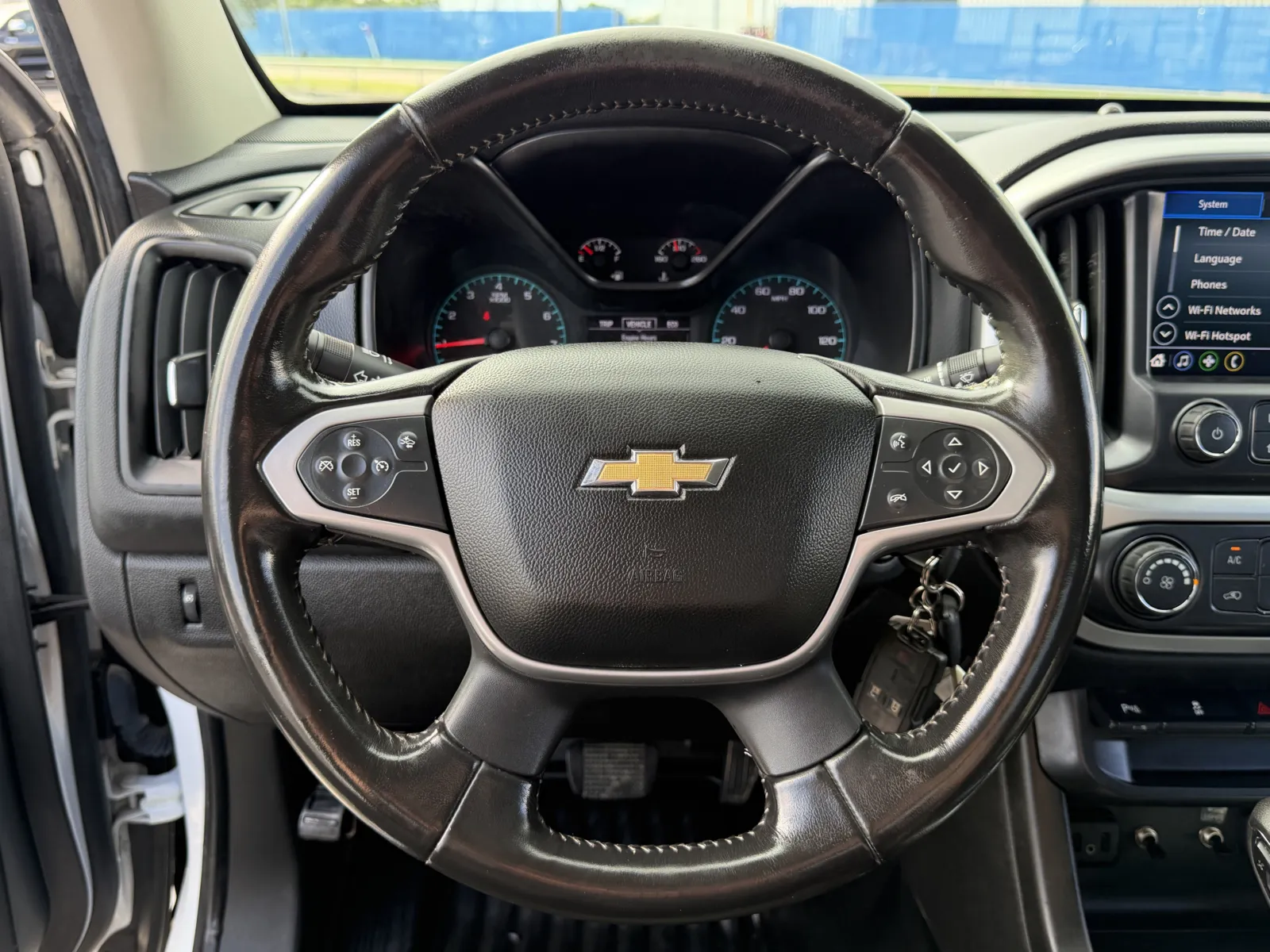 Chevrolet Colorado photo 6