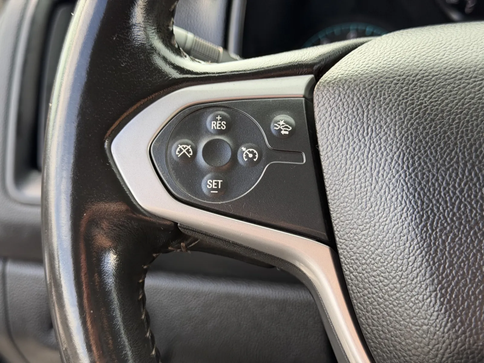 Chevrolet Colorado photo 20