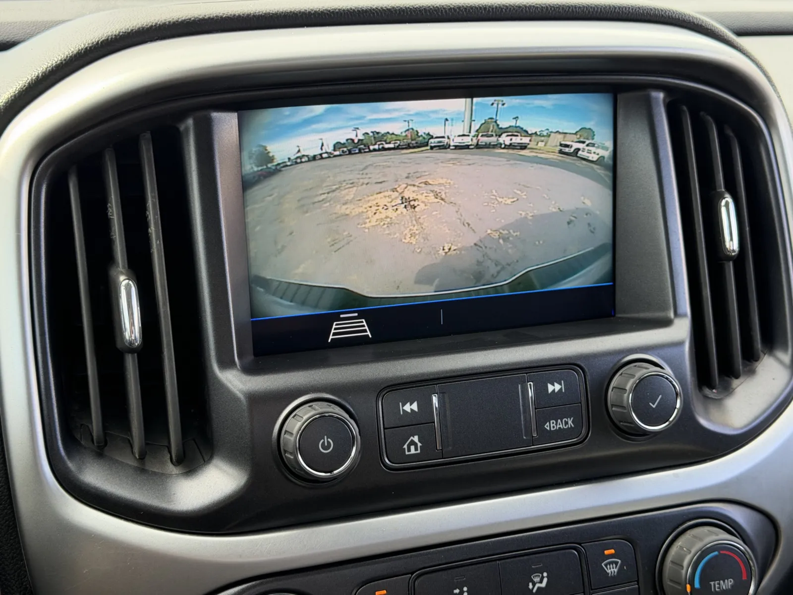 Chevrolet Colorado photo 8