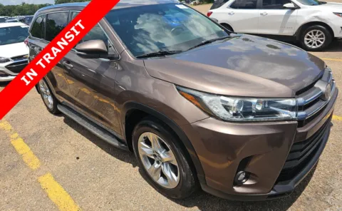 Another view of 2019 Toyota Highlander Limited for sale in Alvin, TX at Auto Boutique Texas