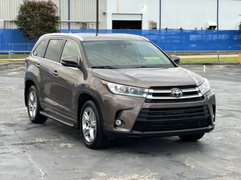 Another view of 2019 Toyota Highlander Limited for sale in Alvin, TX at Auto Boutique Texas