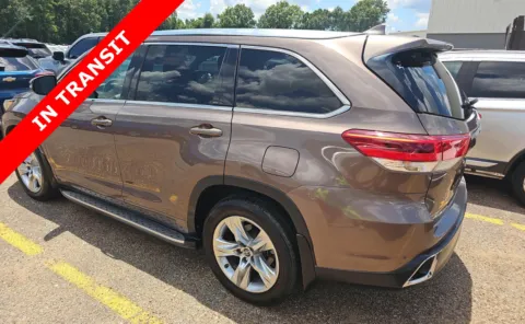 More photos of 2019 Toyota Highlander Limited at Auto Boutique Texas, TX