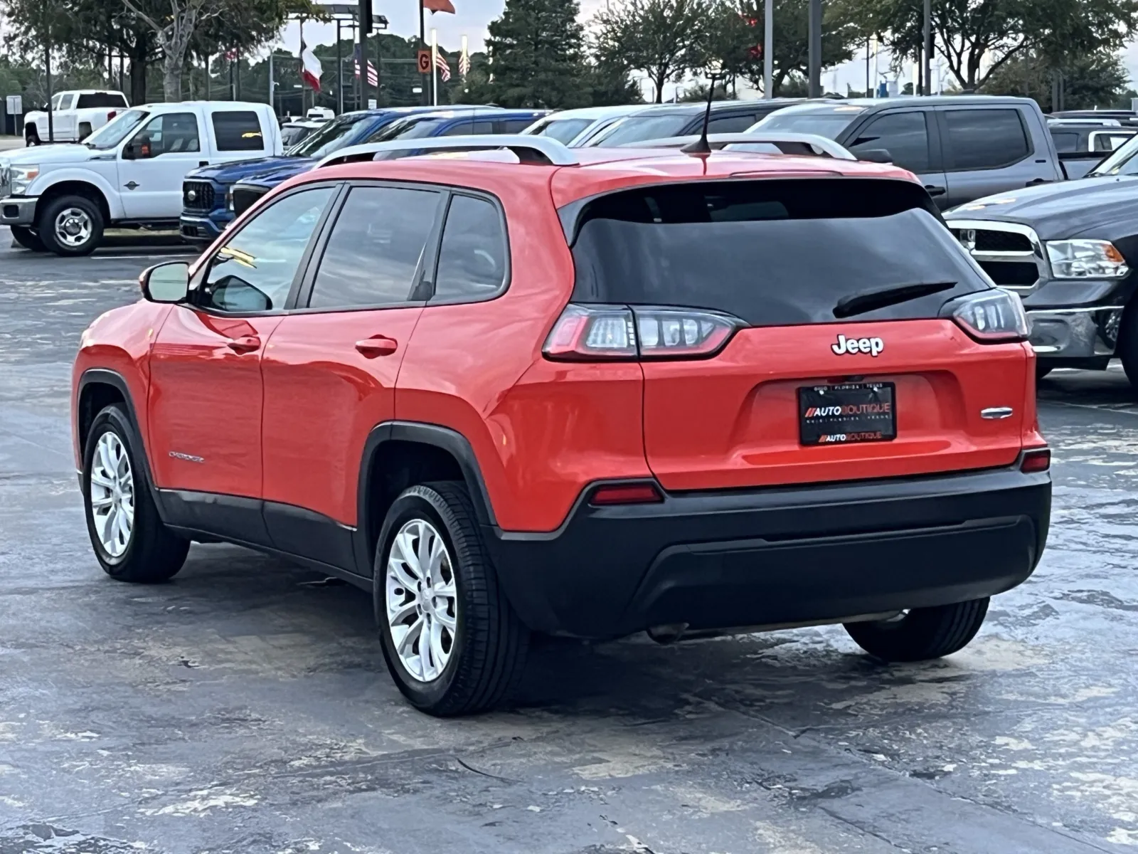 Jeep Cherokee photo 7
