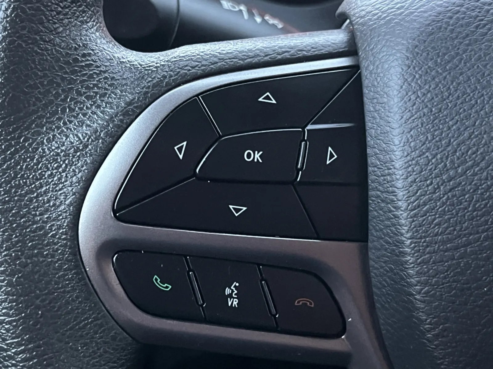 Jeep Cherokee photo 15