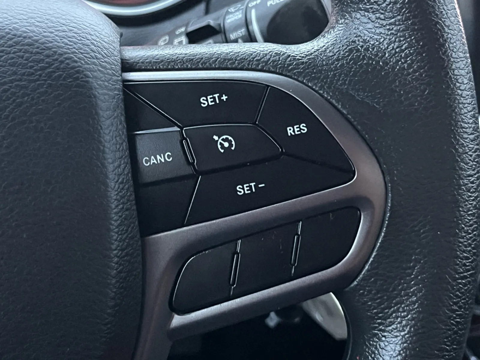 Jeep Cherokee photo 16