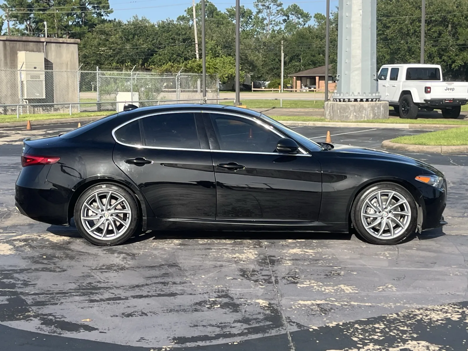 Alfa Romeo Giulia photo 8