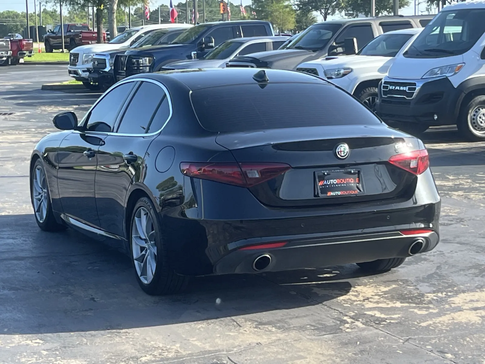Alfa Romeo Giulia photo 7