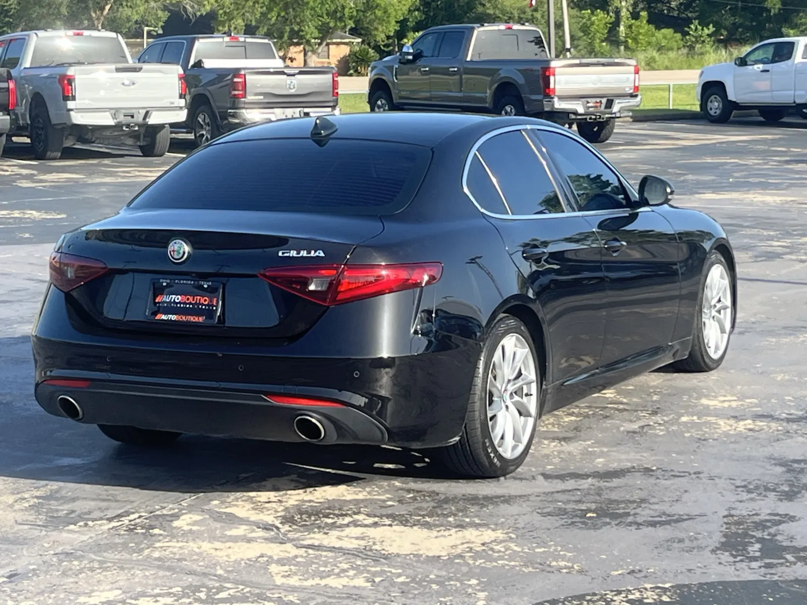 Alfa Romeo Giulia photo 6