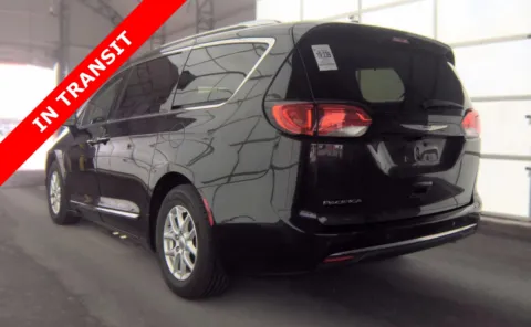More photos of 2020 Chrysler Pacifica Touring L at Auto Boutique Texas, TX