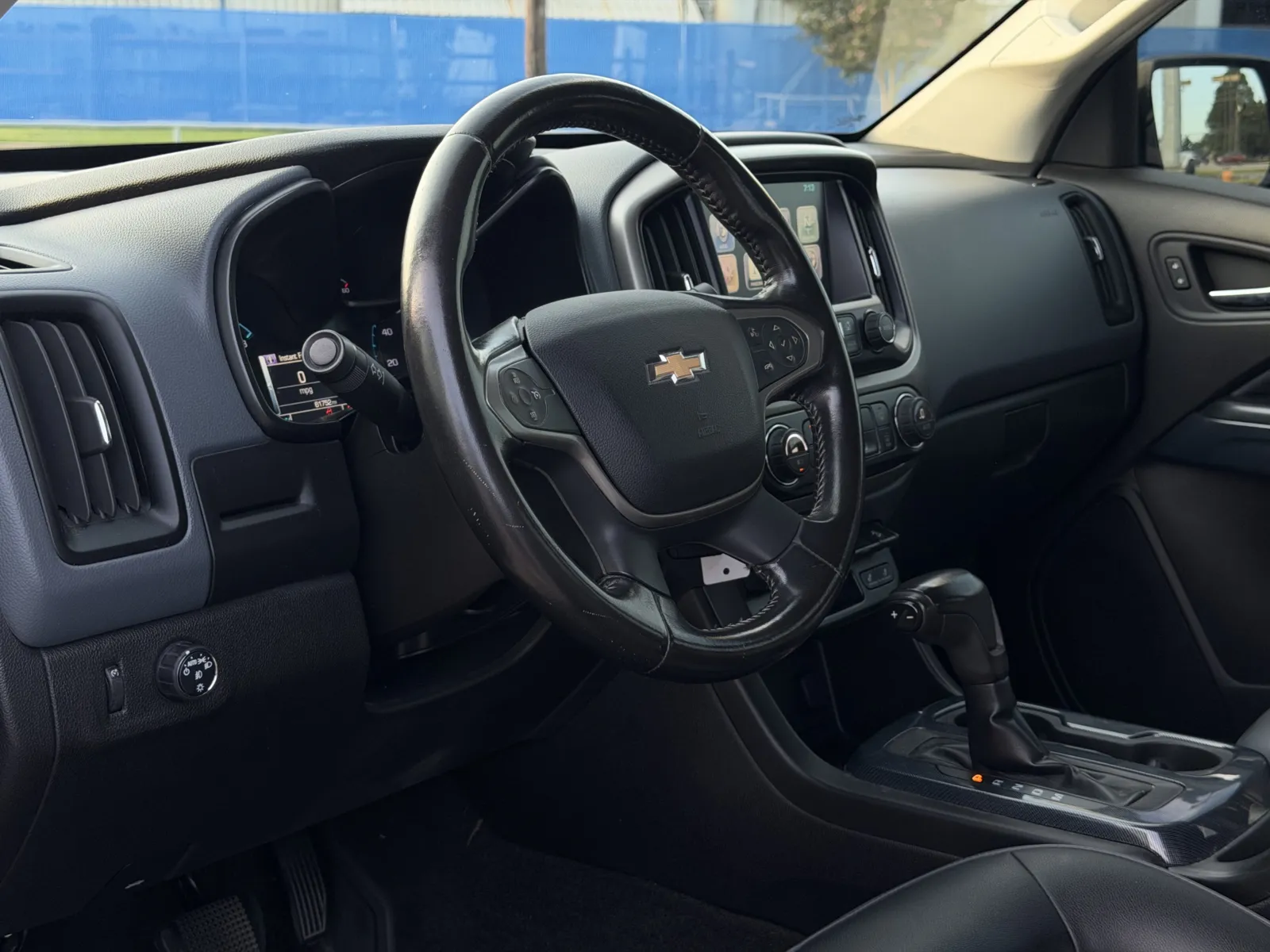 Chevrolet Colorado photo 10