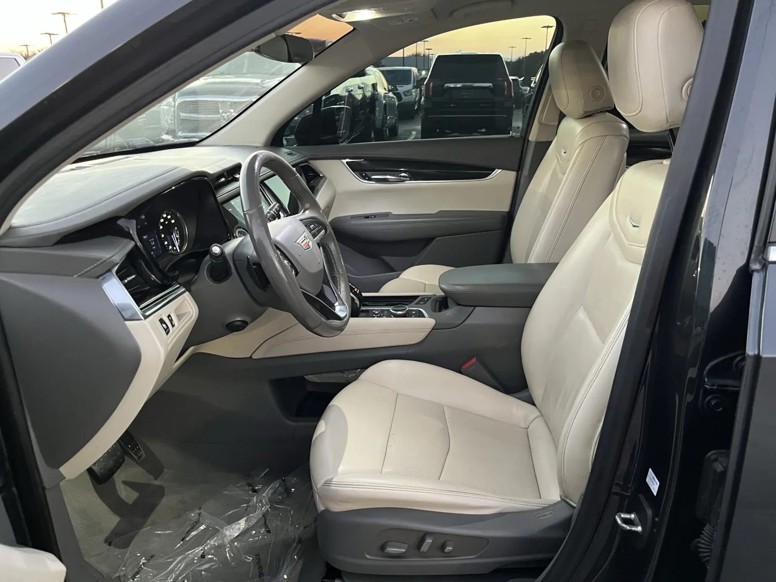 Cadillac XT6 photo 25