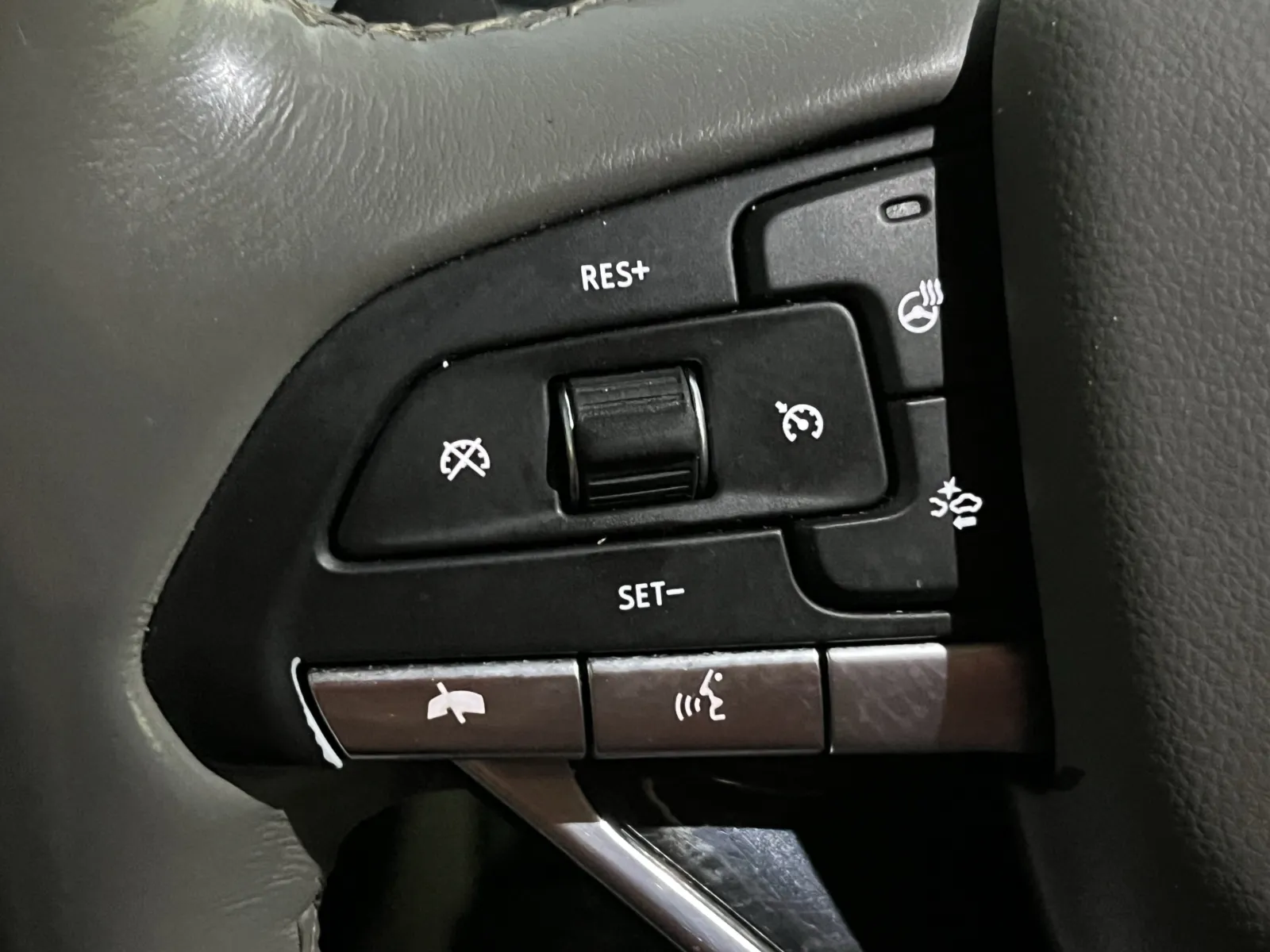 Cadillac XT6 photo 16
