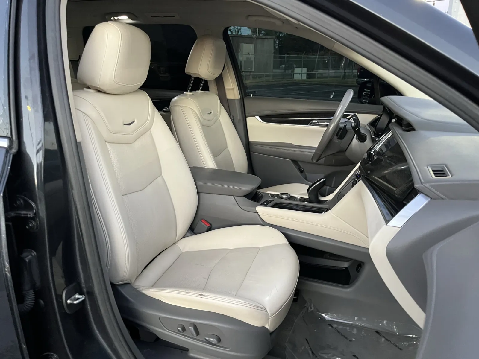 Cadillac XT6 photo 26