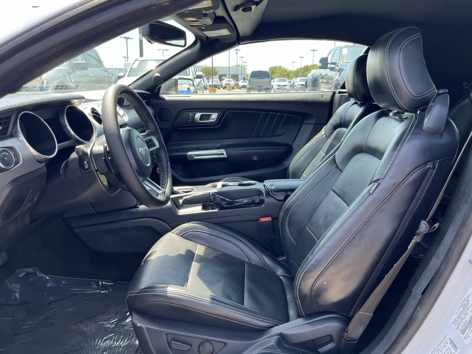 Ford Mustang photo 26