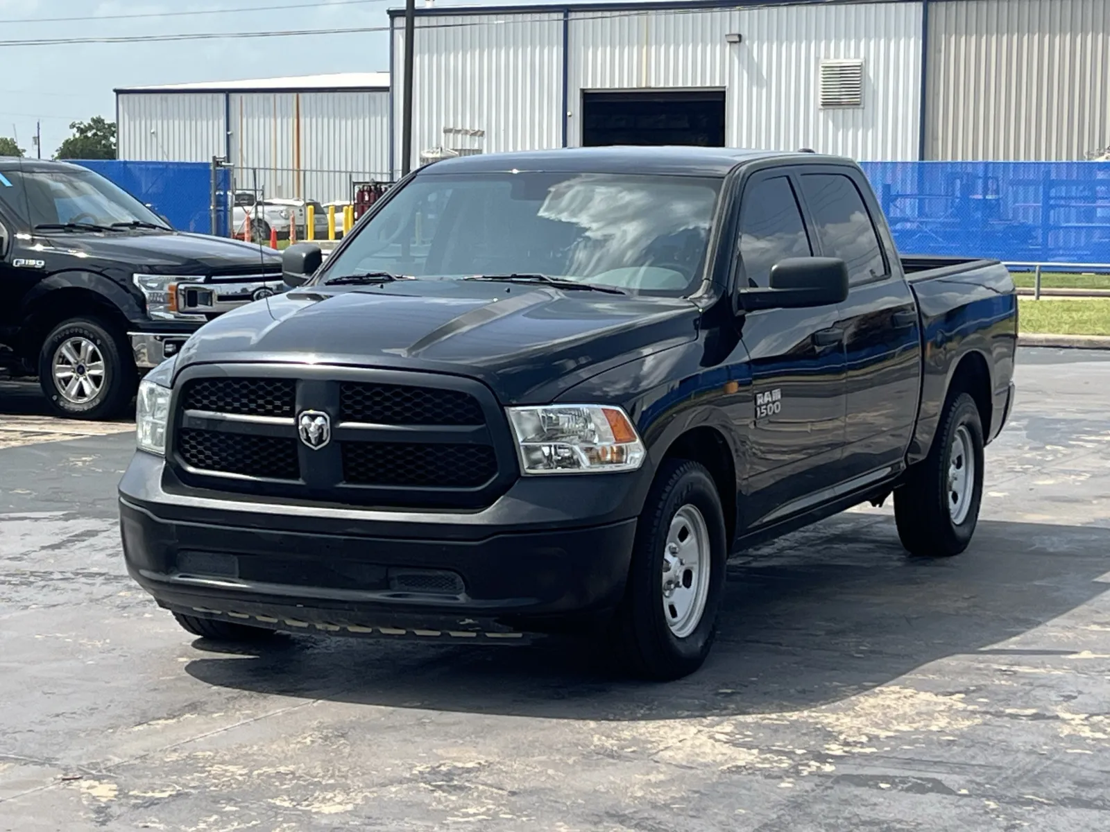 Ram 1500 photo 2
