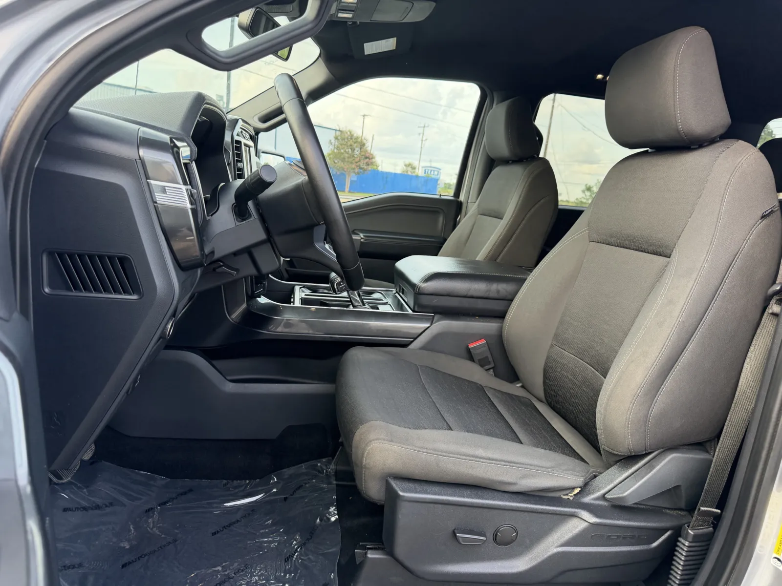 Ford F-150 photo 25