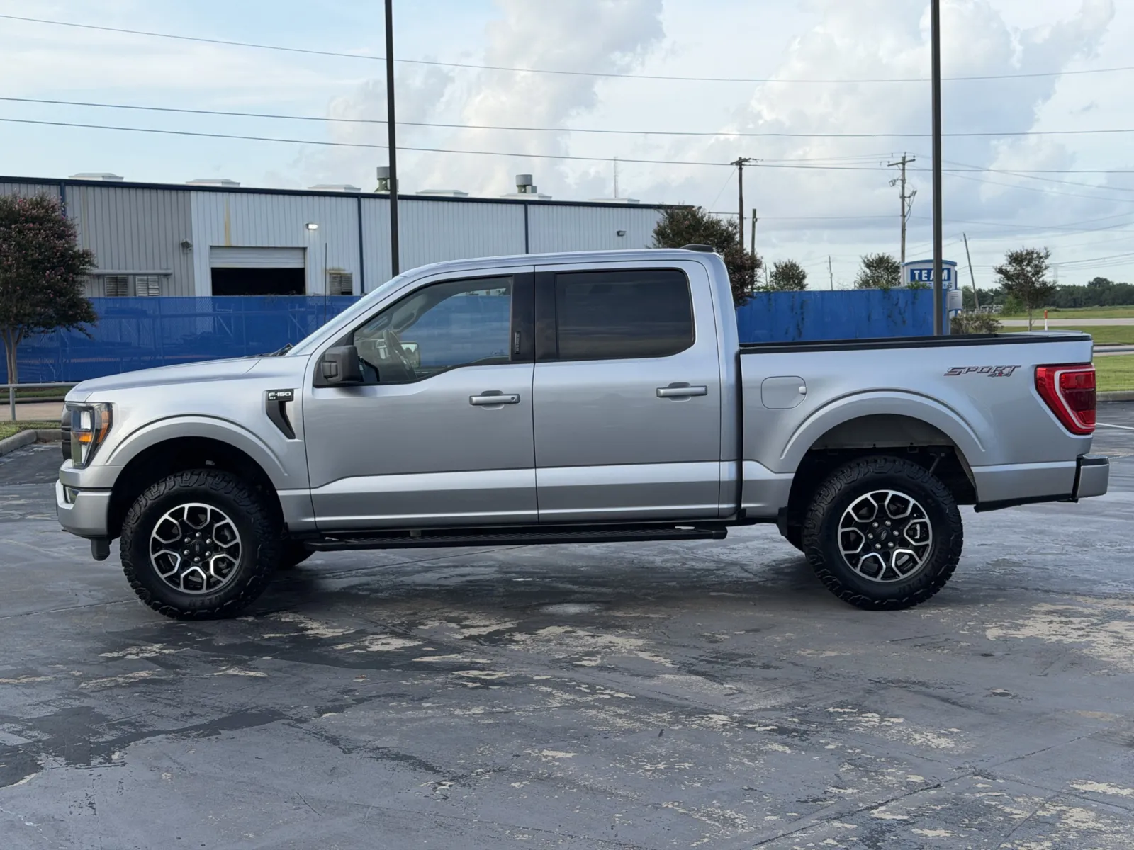 Ford F-150 photo 9