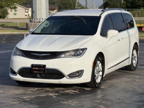 Another view of 2019 Chrysler Pacifica Touring L Plus for sale in Alvin, TX at Auto Boutique Texas