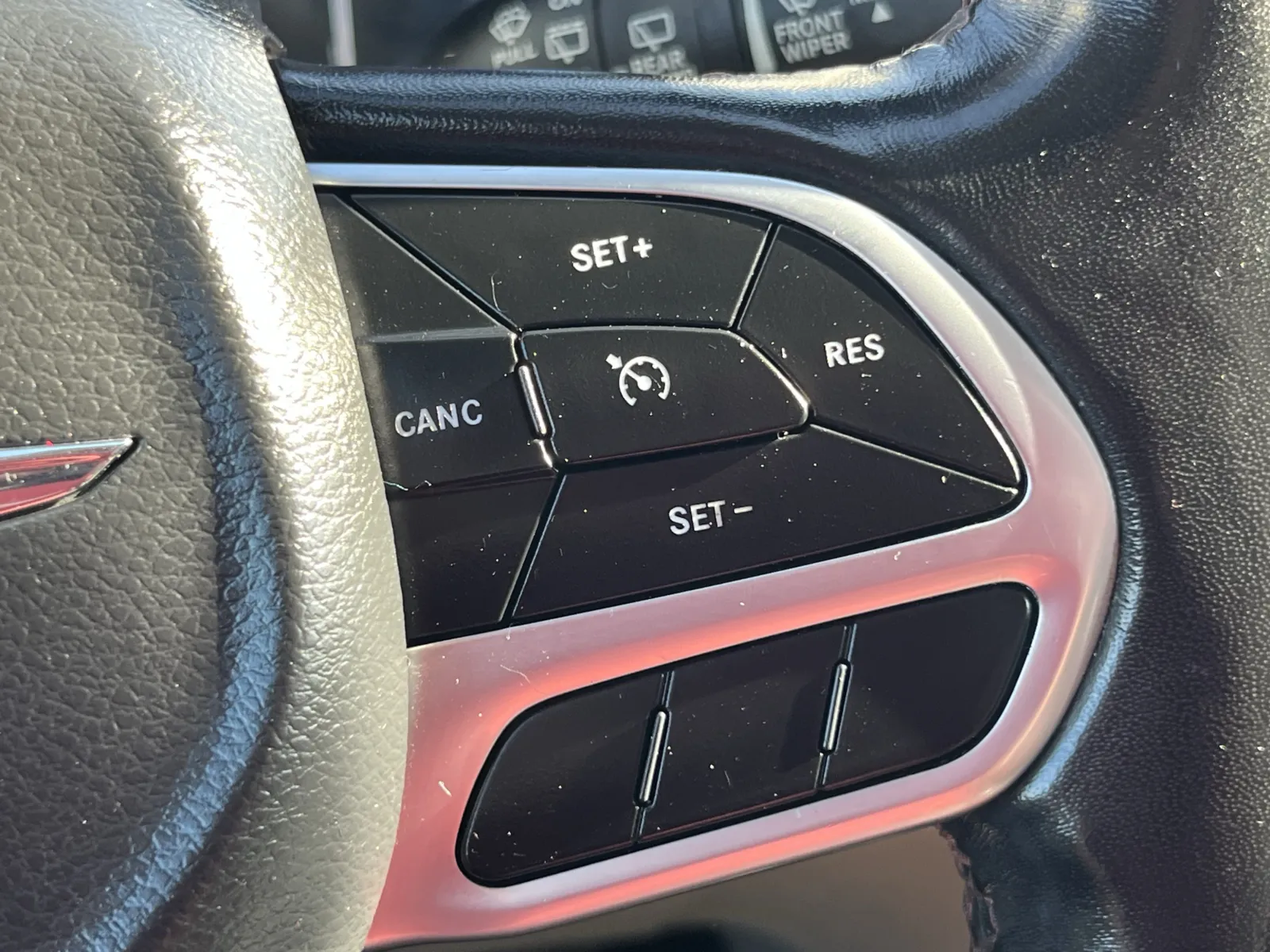 Chrysler Pacifica photo 20