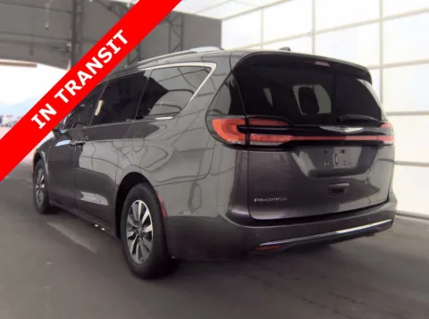 More photos of 2021 Chrysler Pacifica Touring L at Auto Boutique Texas, TX