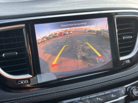 More photos of 2021 Chrysler Pacifica Touring L at Auto Boutique Texas, TX
