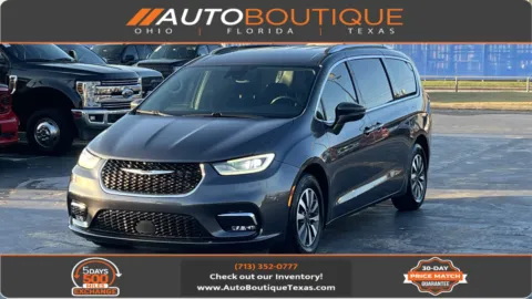 Gray 2021 Chrysler Pacifica Touring L for sale in Alvin, TX