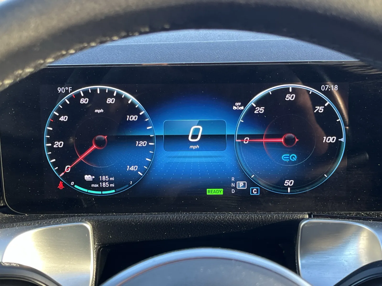 Mercedes-Benz EQB photo 21