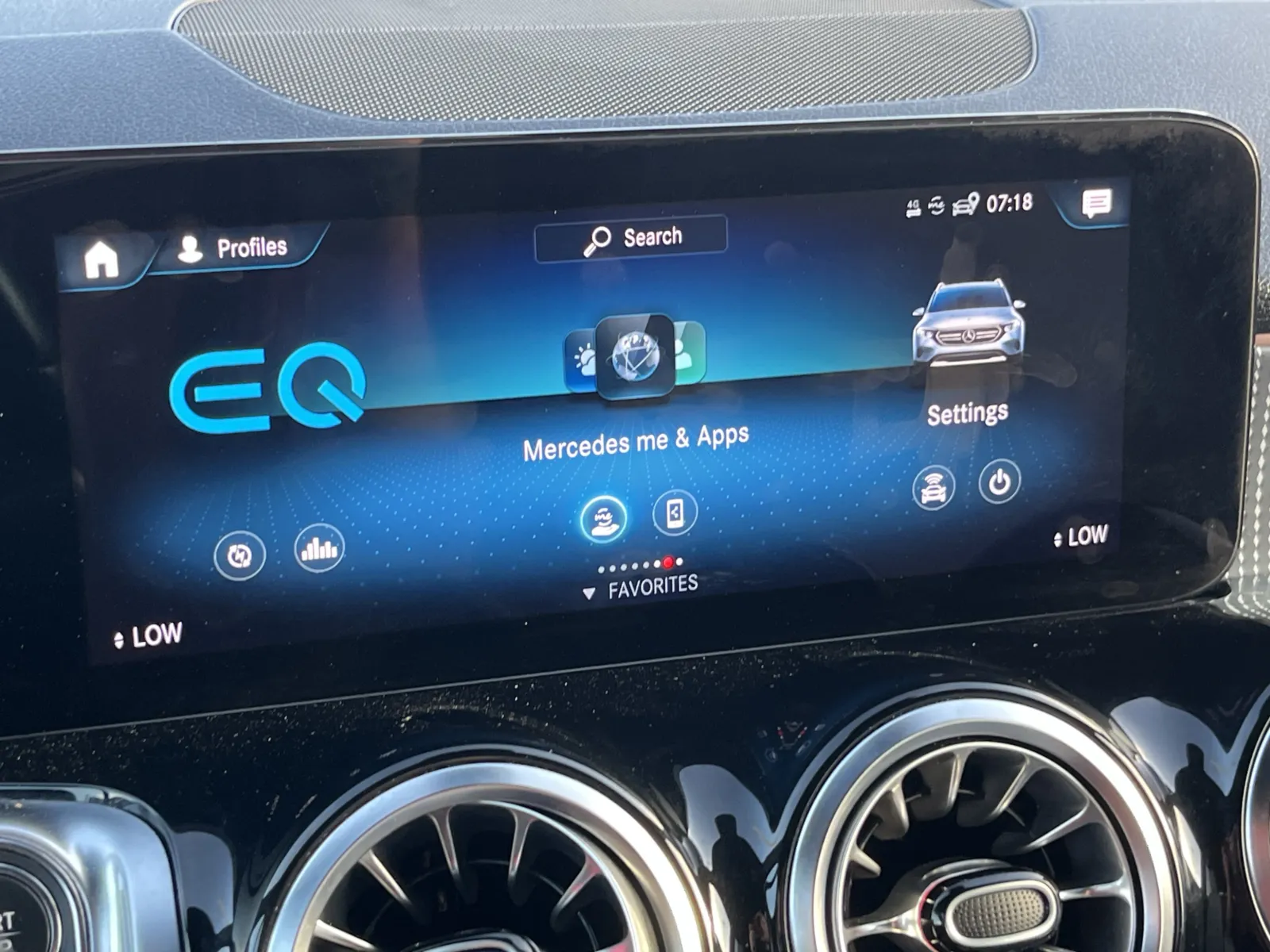 Mercedes-Benz EQB photo 6