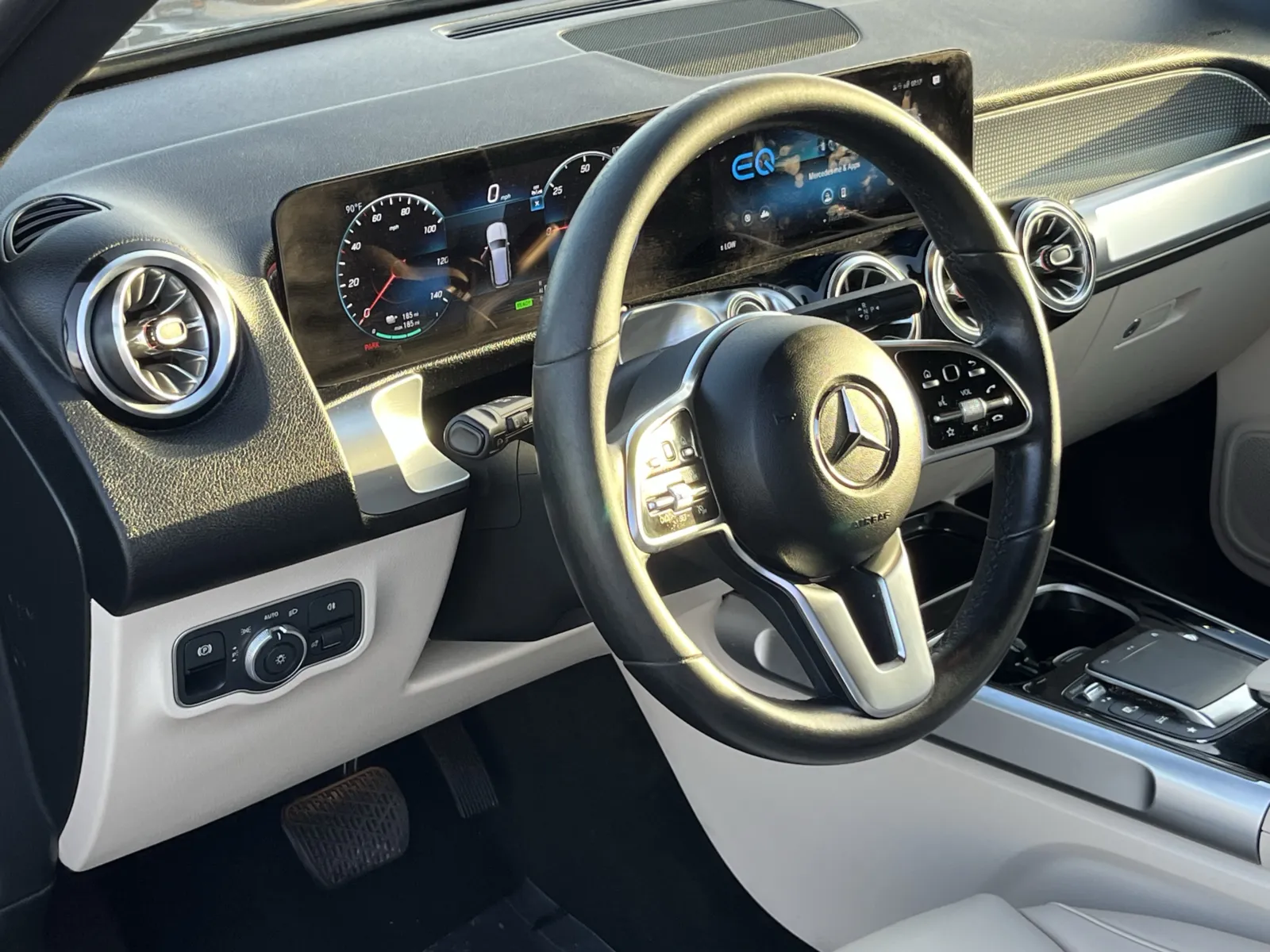 Mercedes-Benz EQB photo 15