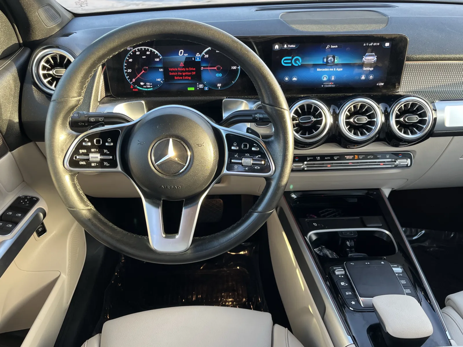 Mercedes-Benz EQB photo 17