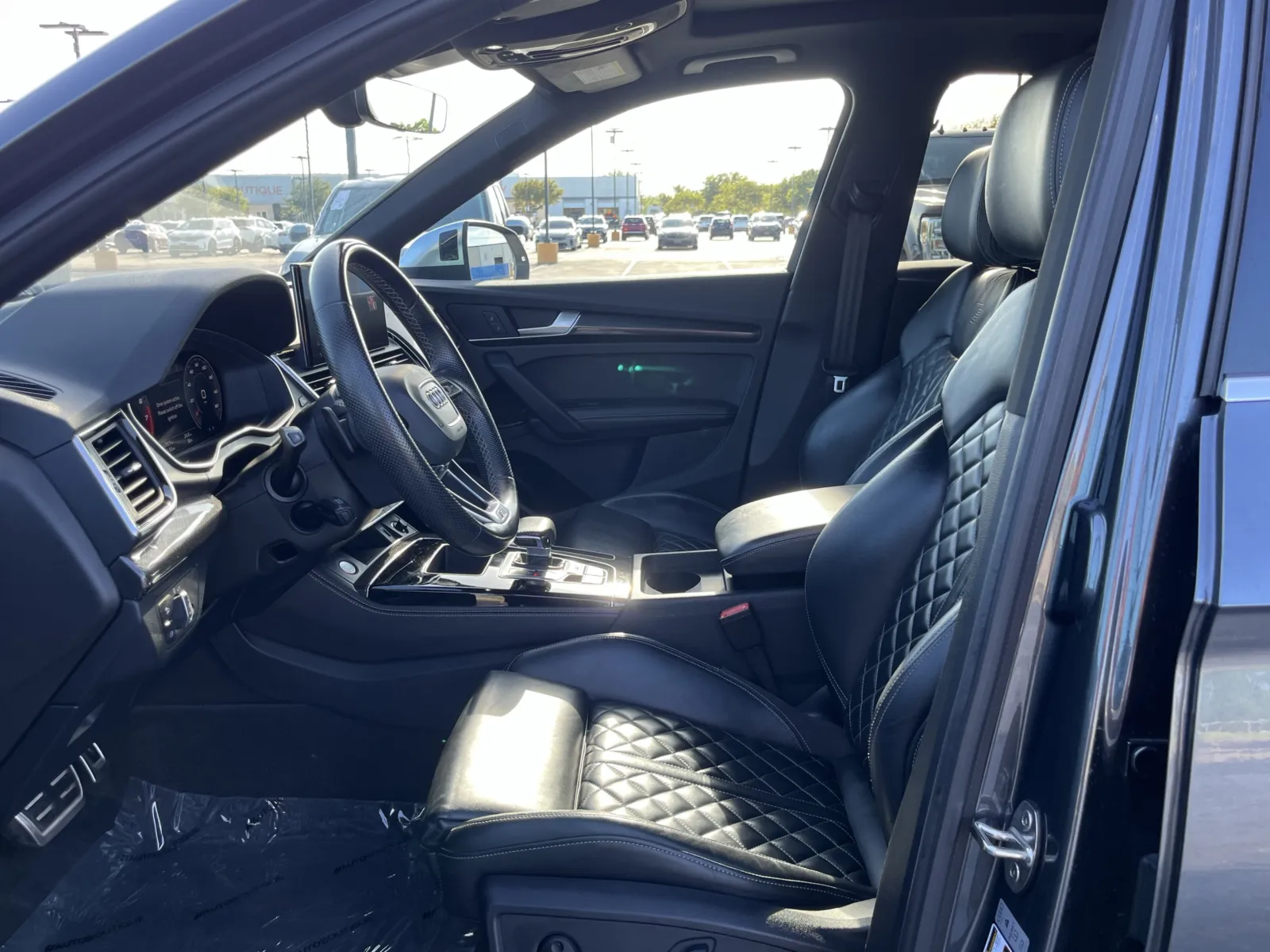 Audi SQ5 photo 30