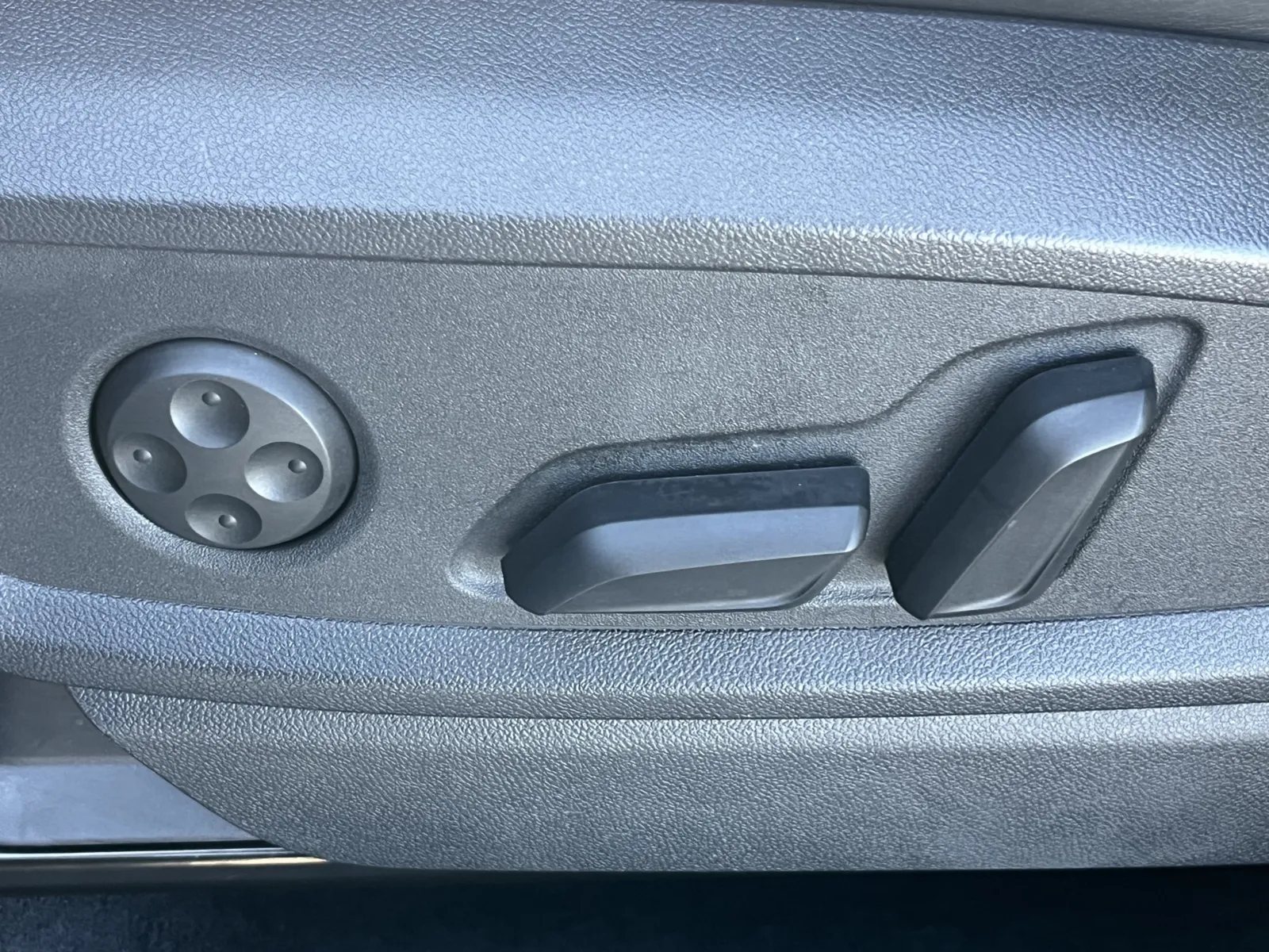 Audi SQ5 photo 27
