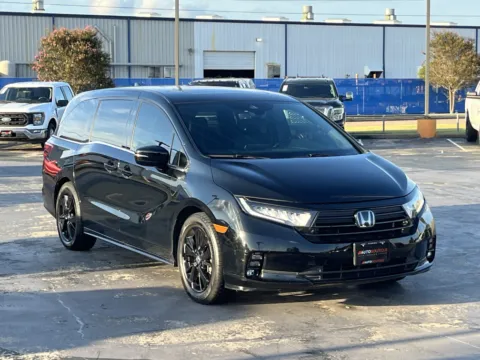 Another view of 2023 Honda Odyssey Sport for sale in Alvin, TX at Auto Boutique Texas