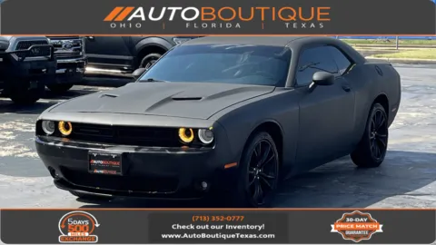 Yellow 2018 Dodge Challenger SXT for sale in Alvin, TX