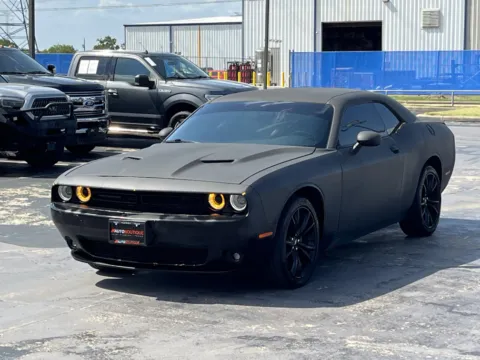 Photos of 2018 Dodge Challenger SXT for sale in Alvin, TX at Auto Boutique Texas