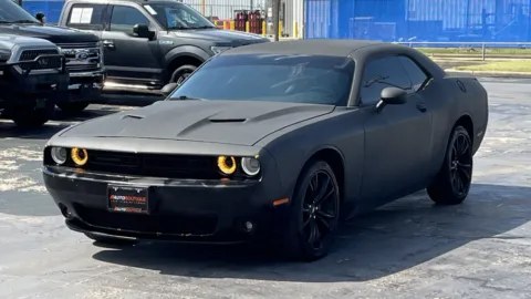 Yellow 2018 Dodge Challenger SXT for sale in Alvin, TX