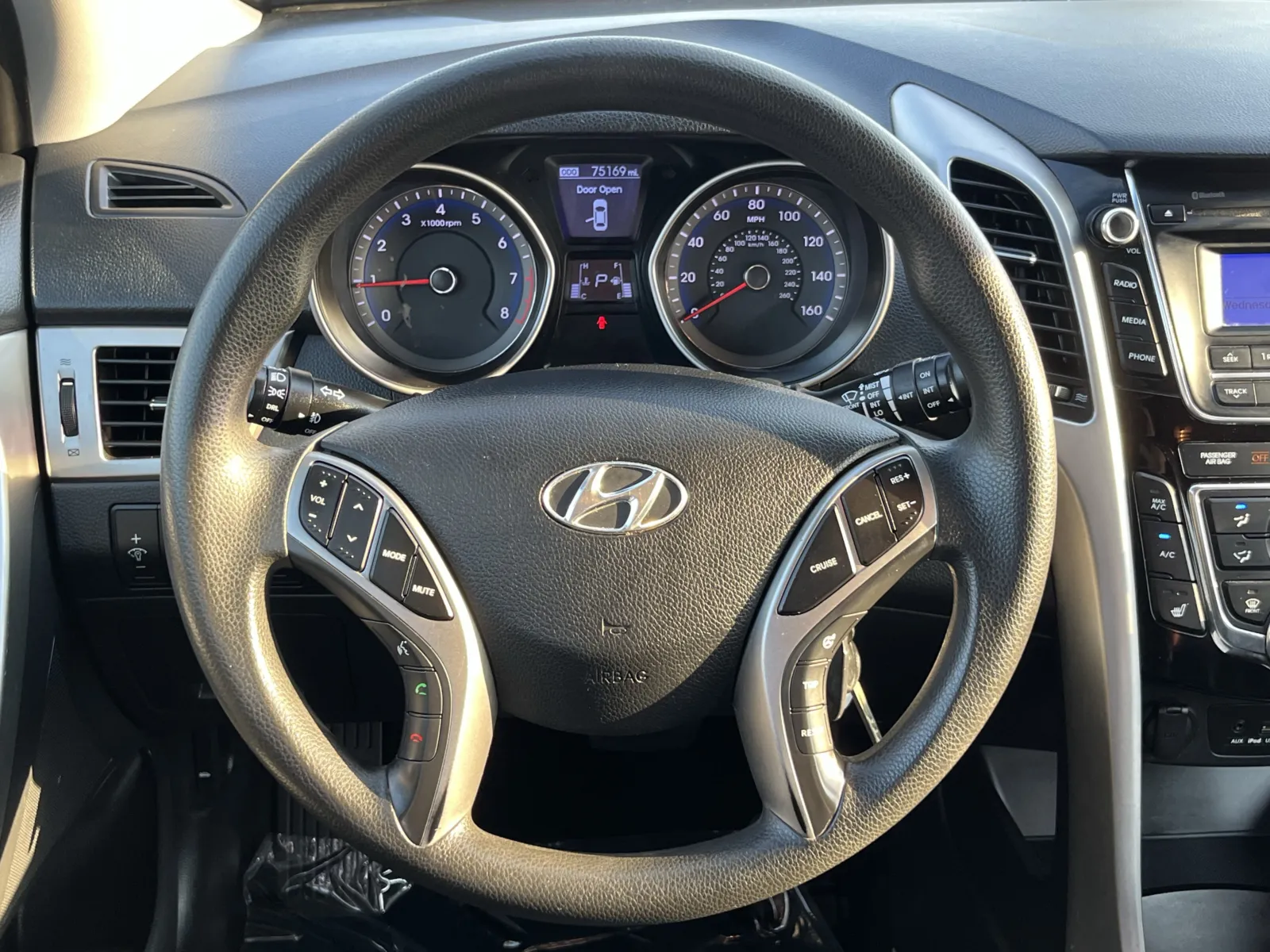 Hyundai Elantra GT photo 15