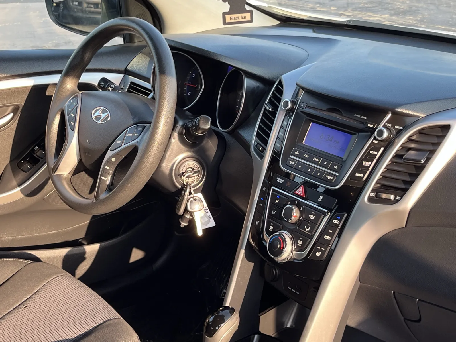 Hyundai Elantra GT photo 13