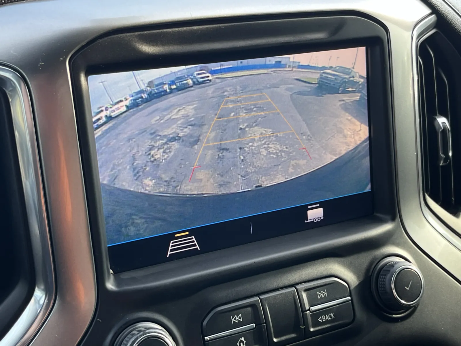 Chevrolet Silverado photo 5