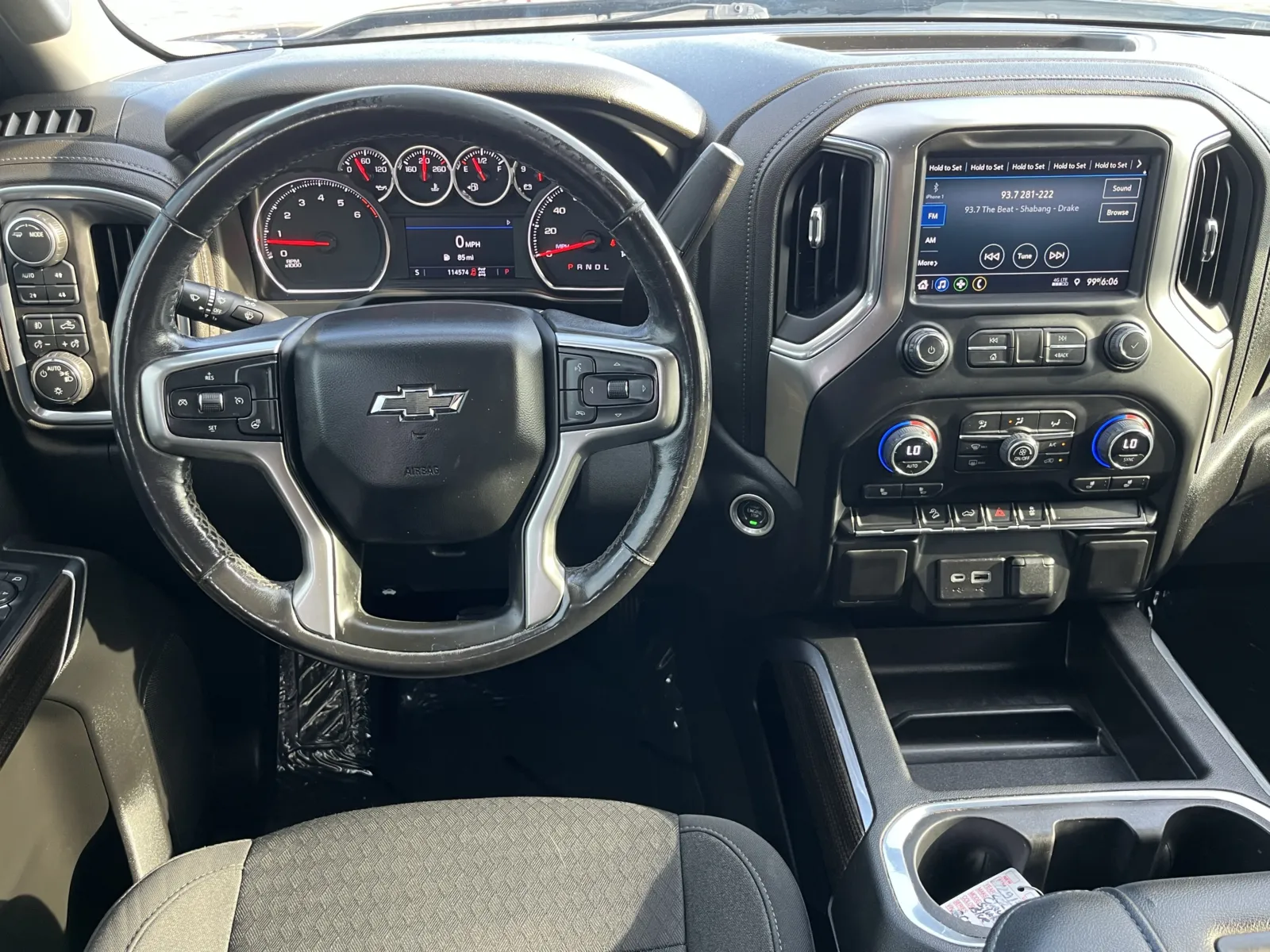 Chevrolet Silverado photo 14