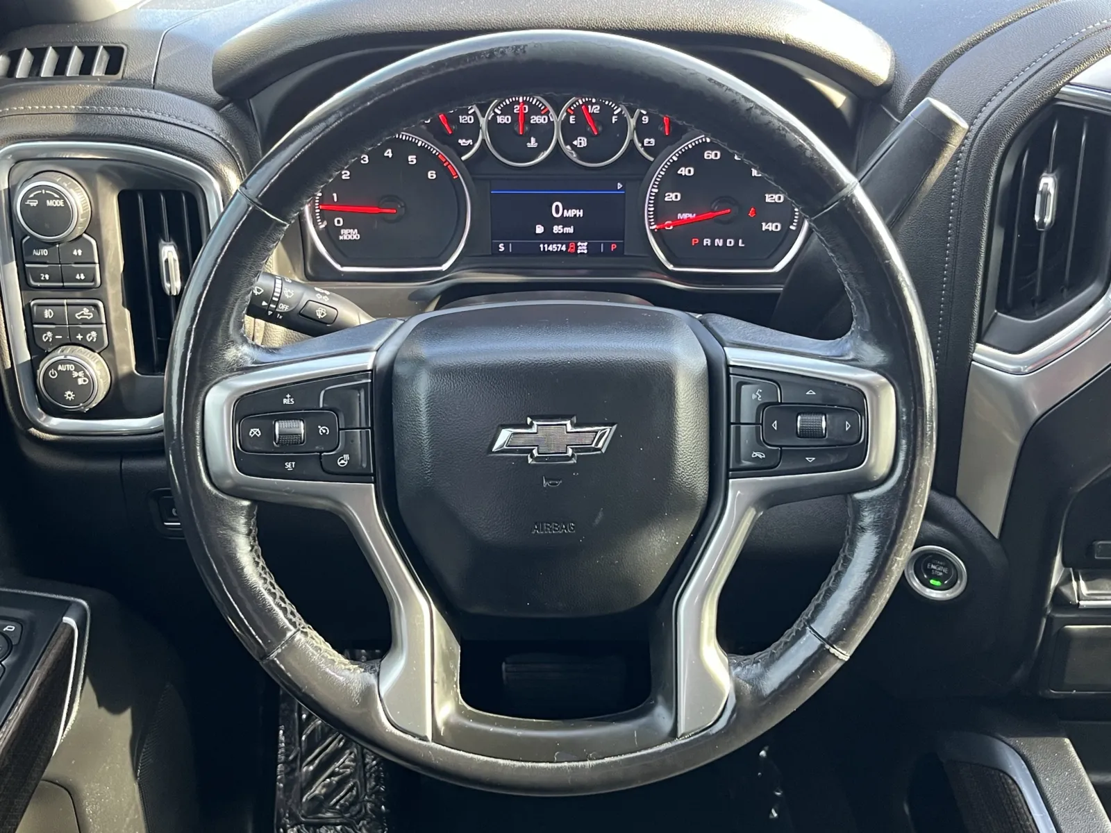 Chevrolet Silverado photo 15