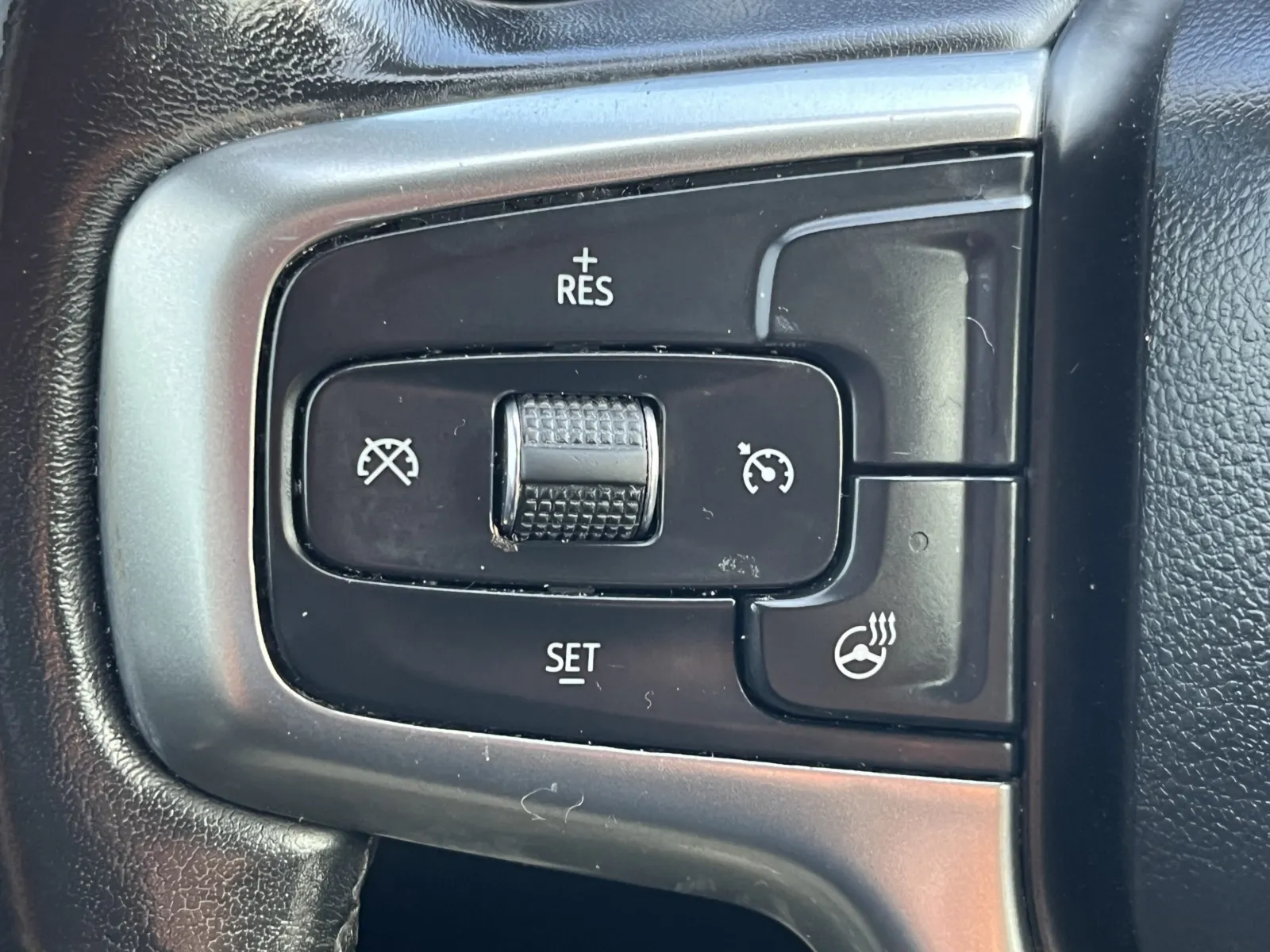 Chevrolet Silverado photo 16