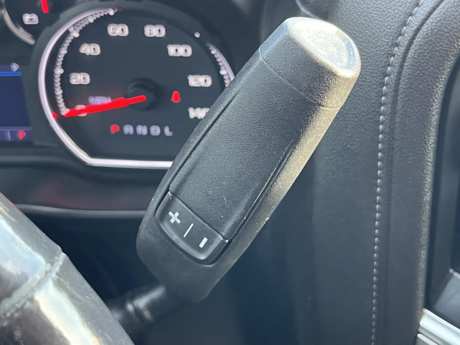 Chevrolet Silverado photo 19