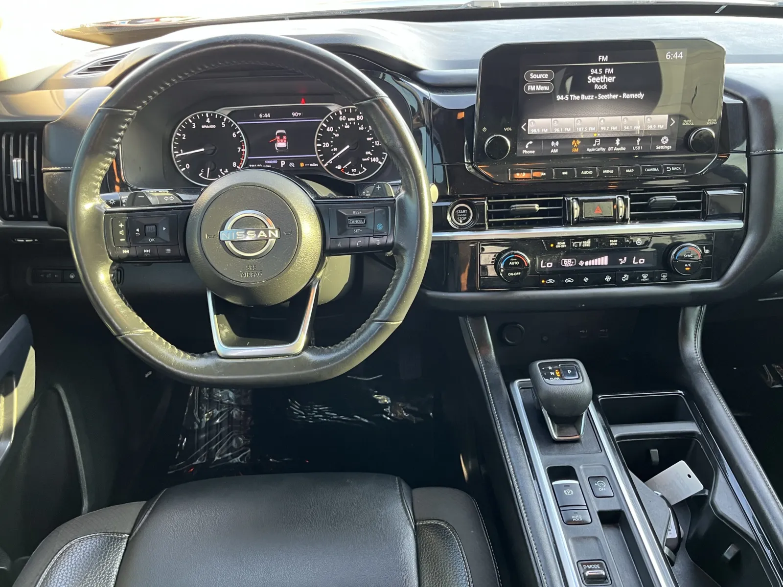 Nissan Pathfinder photo 16
